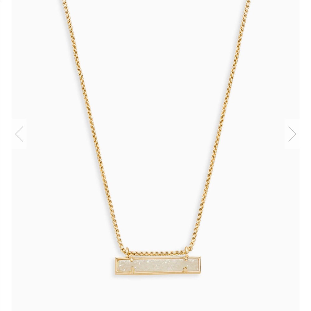 Kendra Scott necklace